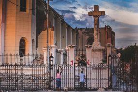 HAITI - EARTHQUAKE SURVIVORS -  PRAYERS - COLLAPSED CATHEDRAL - PORT AU PRINCE
