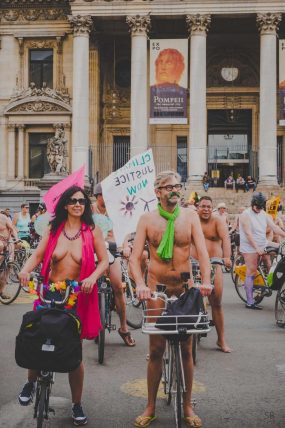 16 juin 2018: 13e édition de Cyclonudista regroupant près de 300 cyclistes nus ou habillés ainsi que des handicapés  pour attirer l’attention sur la vulnérabilité des cyclistes  en ville; Bruxelles,, Belgique ;  Europe                                                                             16 June 2018: 13rd Cyclonudista edition gathering around 300 cyclists naked or in clothed  as well as disabled people to raise awareness on cyclists vulnerability in the city,; Brussels,, Belgium; Europe