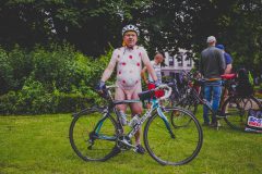 15 juin 2019 :14e édition de la Cyclonudista regroupant près de 100 cyclistes nus, habillés ou le corps peints aux couleur de la compétition cycliste du Tour de France pour attirer l’attention sur la vulnérabilité des cyclistes  en ville; Bruxelles, Belgique                                                                           15 June 2019: 14rd Cyclonudista edition gathering around 100 cyclists naked, in clothes or the body painted with colors of the Cyclist race the Tour de France to raise awareness on cyclists vulnerability in the city,; Brussels, Belgium