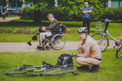 15 juin 2019 :14e édition de la Cyclonudista regroupant près de 100 cyclistes nus, habillés ou le corps peints aux couleur de la compétition cycliste prochaine démarrant à Bruxelles du Tour de France ainsi que des handicapés  pour attirer l’attention sur la vulnérabilité des cyclistes  en ville; Bruxelles, Belgique, Europe                                                                             15 June 2019: 14rd Cyclonudista edition gathering around 100 cyclists naked, in clothes or the body painted with colors of the Cyclist race the Tour de France to start from Brussels  as well as disabled people to raise awareness on cyclists vulnerability in the city,; Brussels, Belgium, Europe