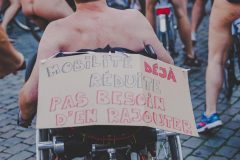 15 juin 2019 :14e édition de la Cyclonudista regroupant près de 100 cyclistes nus, habillés ou le corps peints aux couleur de la compétition cycliste prochaine démarrant à Bruxelles du Tour de France ainsi que des handicapés  pour attirer l’attention sur la vulnérabilité des cyclistes  en ville; Bruxelles, Belgique, Europe                                                                             15 June 2019: 14rd Cyclonudista edition gathering around 100 cyclists naked, in clothes or the body painted with colors of the Cyclist race the Tour de France to start from Brussels  as well as disabled people to raise awareness on cyclists vulnerability in the city,; Brussels, Belgium, Europe
