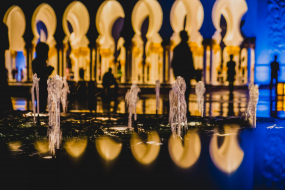 16 Décembre 2018:  Grande Mosquée Sheikh Zayed dans l'Emirat d'Abu Dhabi, plus grande mosquée des Emirats, Emirats Arabes Unis, Abu Dhabi, Emirats Arabes Unis                                                                                  16 Decembre 2018: Sheikh Zayed Grand Mosque, the largest mosque in the Emirates, Abu Dhabi, United Arabic Emirates