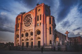 HAITI - EARTHQUAKE SURVIVORS -  PRAYERS - COLLAPSED CATHEDRAL - PORT AU PRINCE
