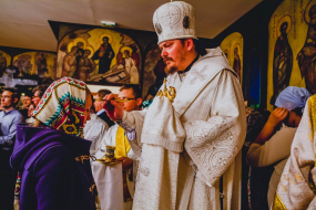 6-7 janvier 2012: Cérémonie du Noel orthodoxe russe avec la diaspora russe de France, Eglise des Trois Saints Pères, Paris (75), France.6-7 January 2012: Russian Orthodox Christmas with the Russian diapora in France, Church of the Three Holy HIerarchs Paris (75), France.
